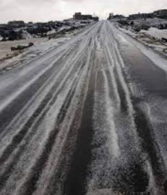 صنعاء نيوز - 
توقع المركز الوطني للأرصاد والإنذار المبكر، أجواء باردة إلى شديدة البرودة في عدد من المحافظات، وهبوب رياح نشطة على سواحل البلاد خلال الـ 24 ساعة القادمة