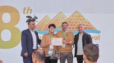   -     "  "                 ɡ    